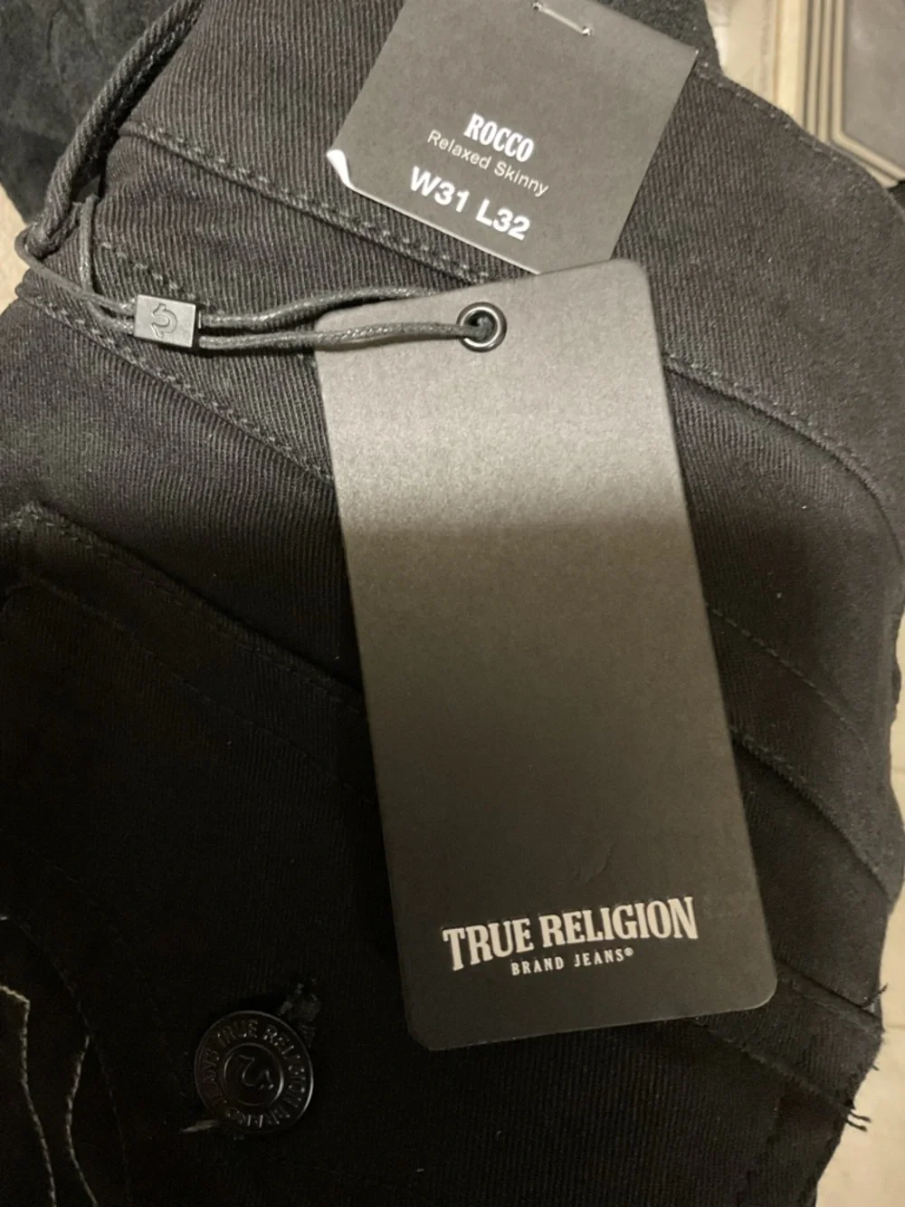 True Religion Men's Black Rocco Relaxed Skinny Size 31/32